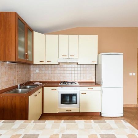 Apartments Golubic スヴェティ・ペタル エクステリア 写真