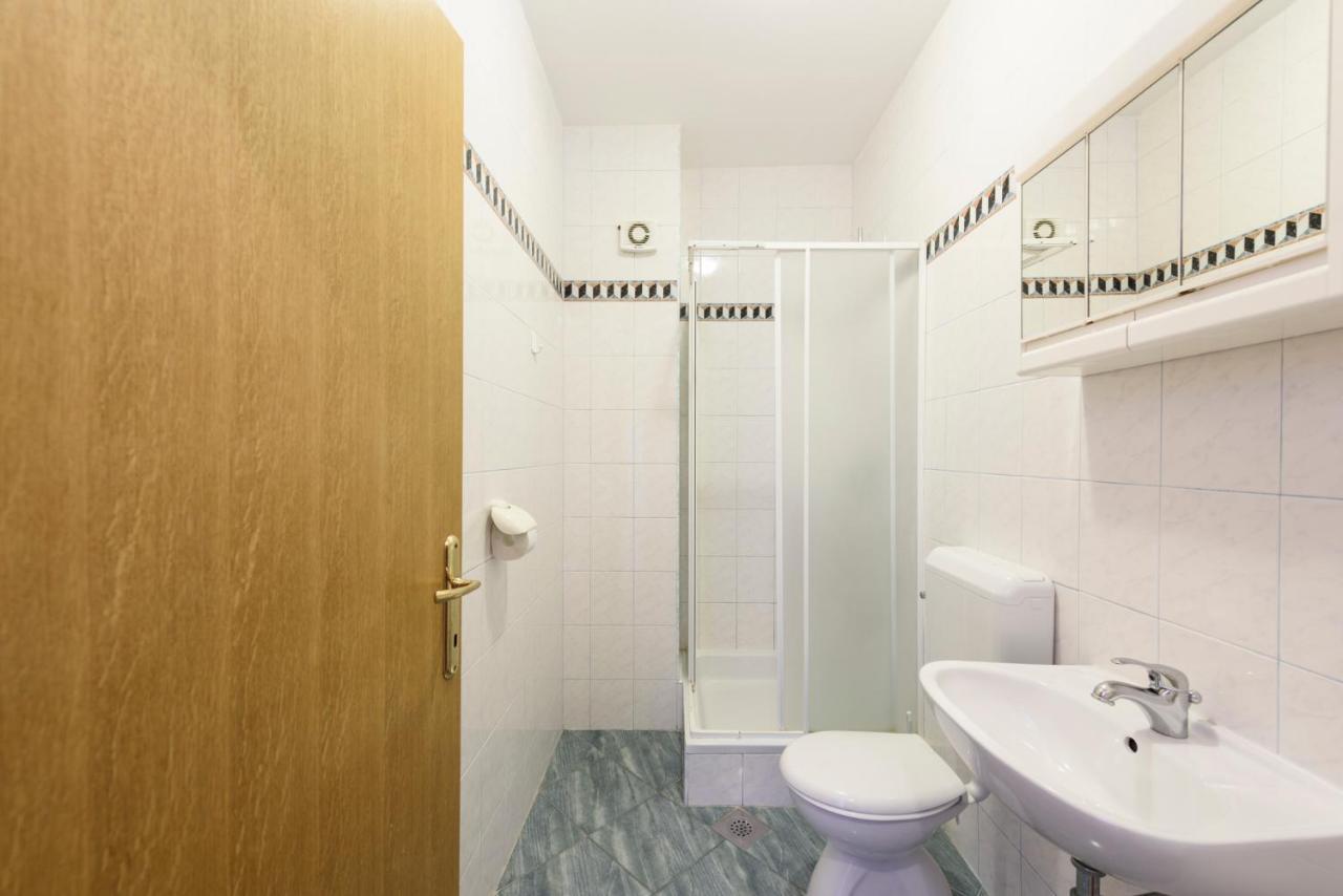 Apartments Golubic スヴェティ・ペタル エクステリア 写真