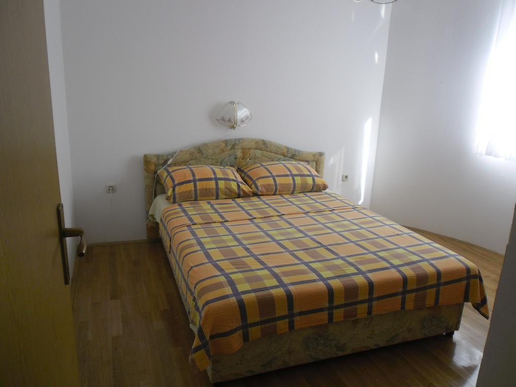 Apartments Golubic スヴェティ・ペタル 部屋 写真