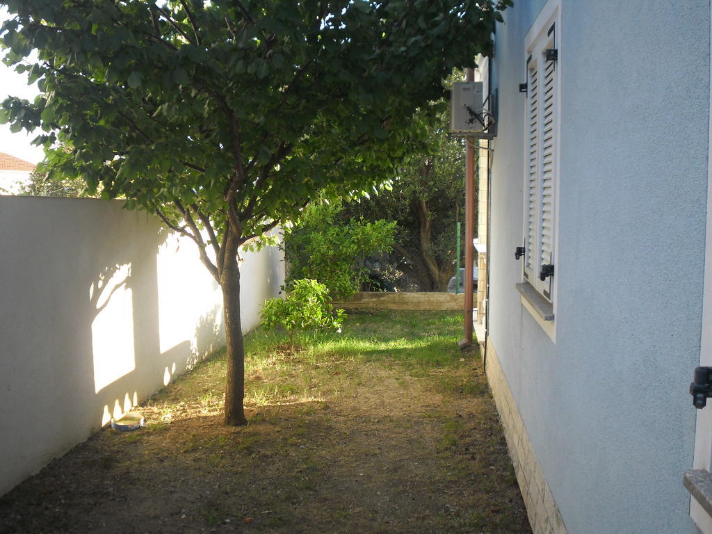 Apartments Golubic スヴェティ・ペタル エクステリア 写真
